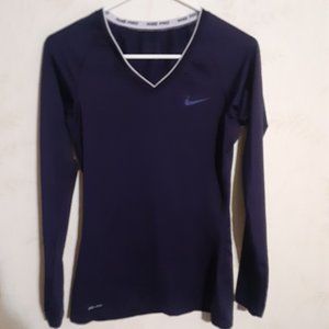 Nike Pro Women's LS V Neck Shirt in Size S